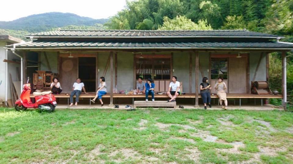 四国旅行のhub拠点 古民家ゲストハウス Heso Camp Мийоши Екстериор снимка
