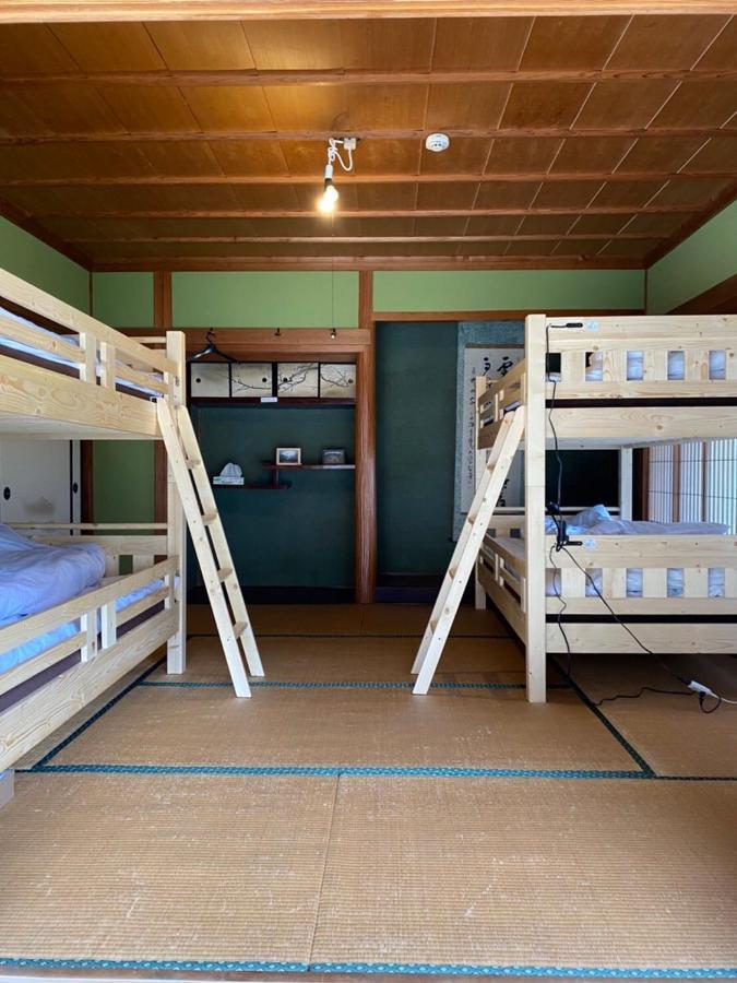 四国旅行のhub拠点 古民家ゲストハウス Heso Camp Мийоши Екстериор снимка